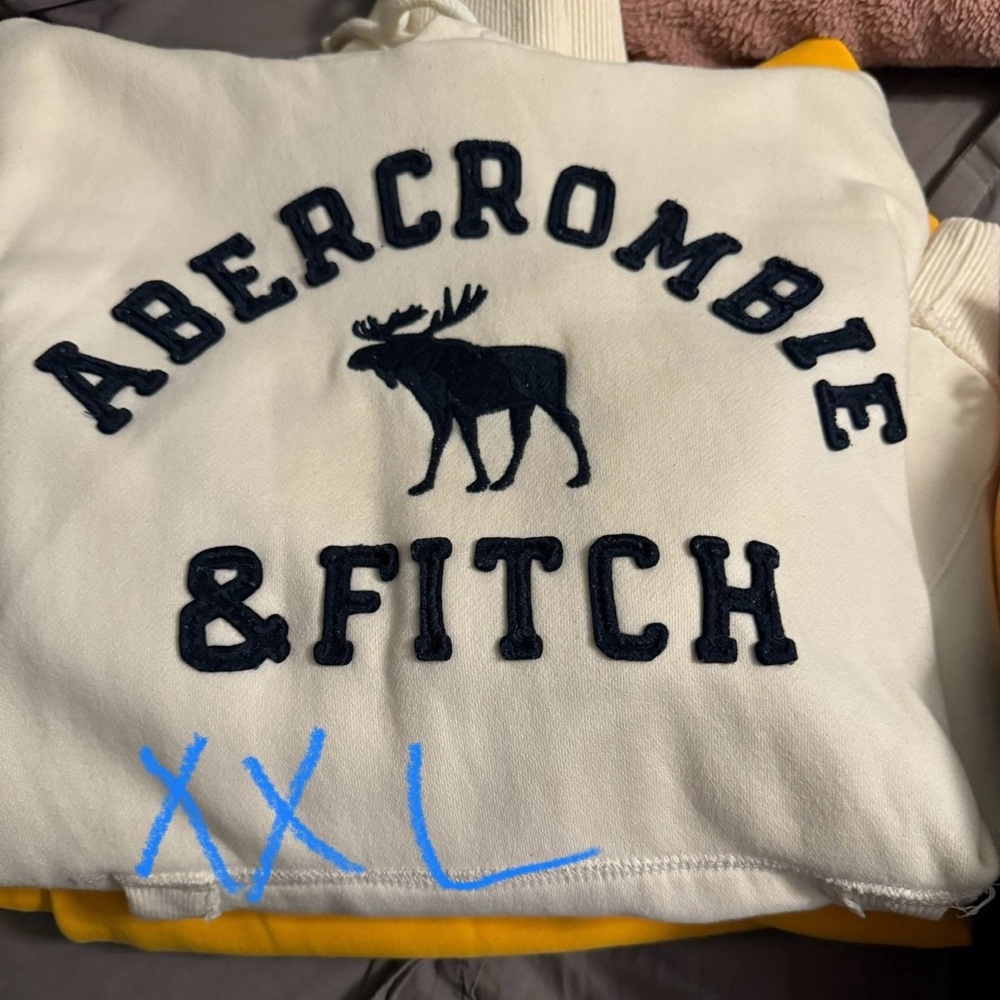 Men’s Abercrombie and fitch hoodie